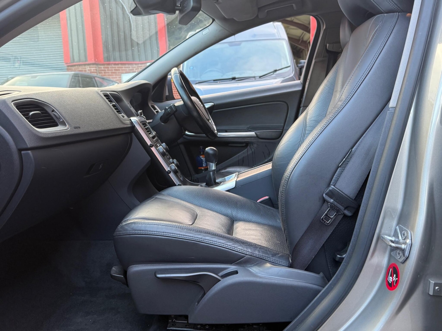 Used Volvo V60 2013 for sale - 76388452: Photo 22