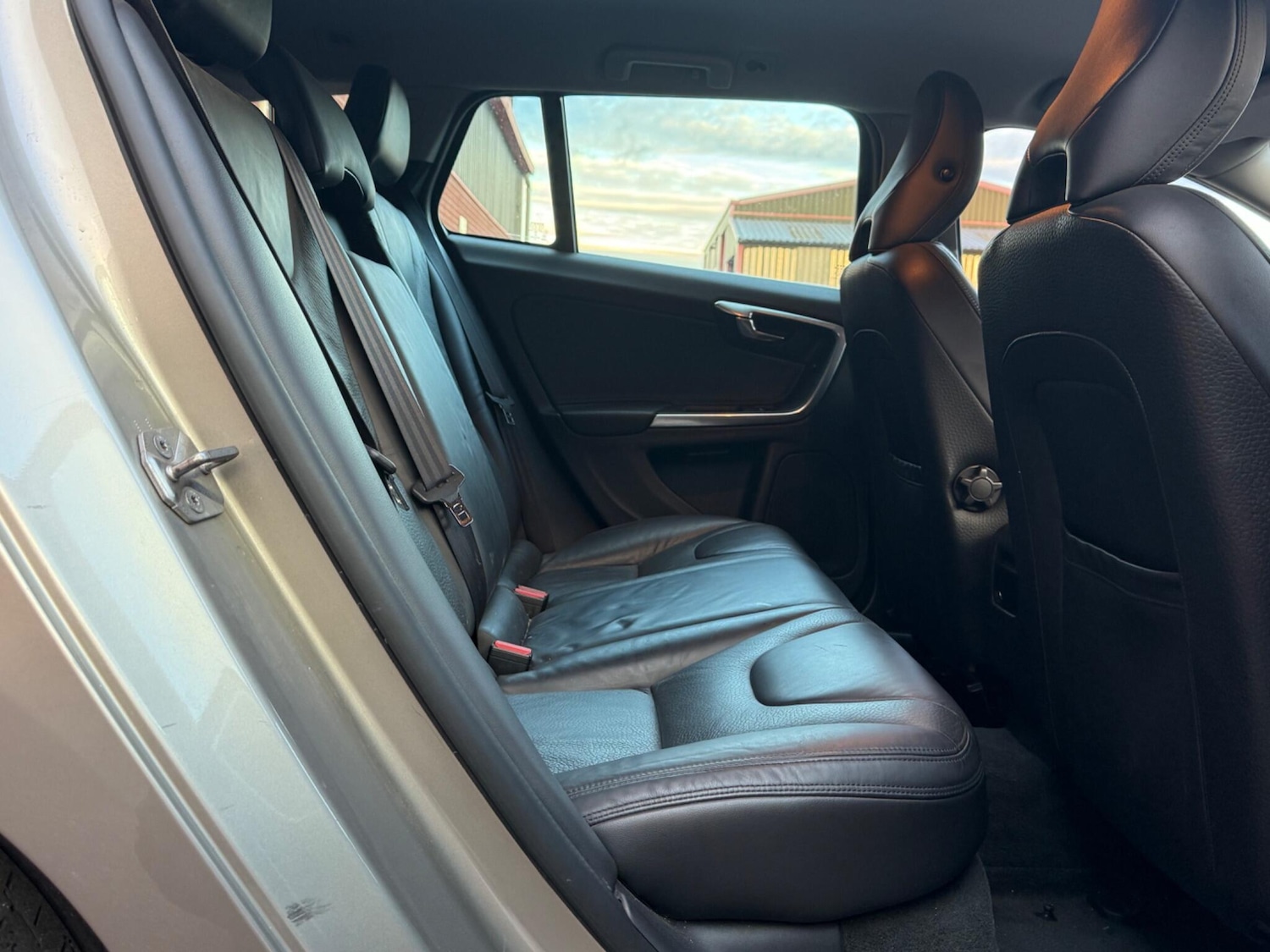 Used Volvo V60 2013 for sale - 76388452: Photo 26