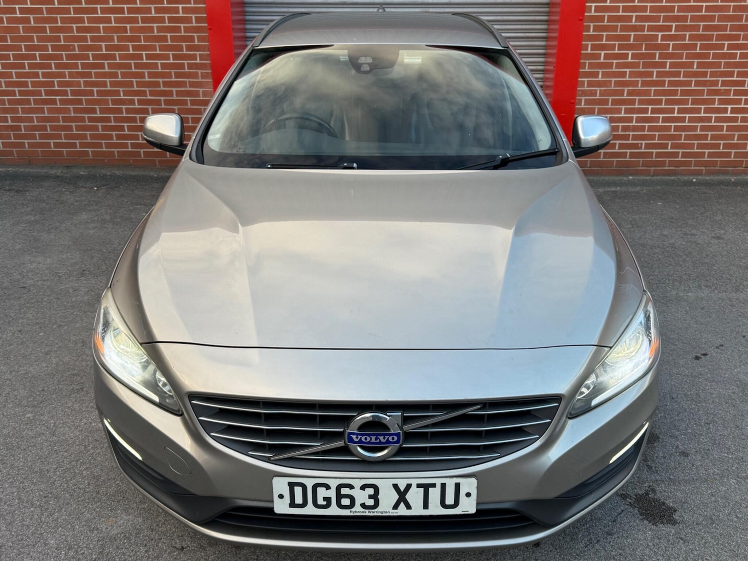Used Volvo V60 2013 for sale - 76388452: Photo 3