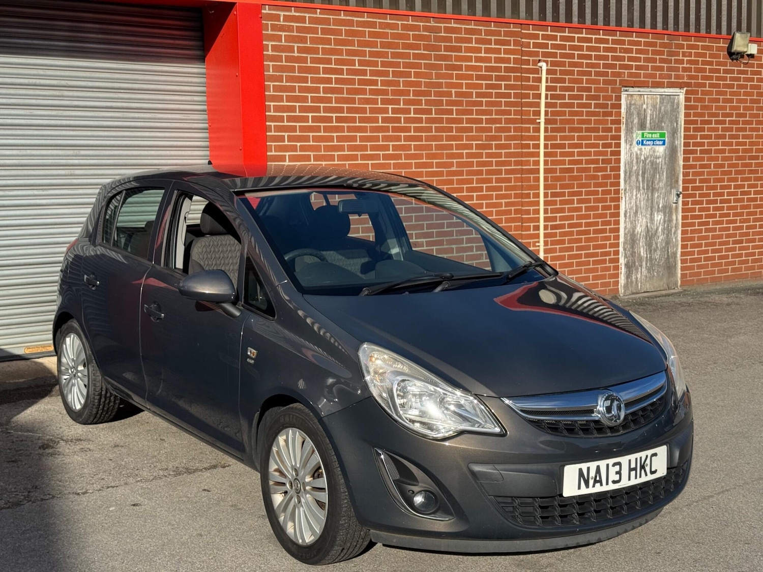 Used Vauxhall Corsa 2013 for sale - 76371075: Photo 1