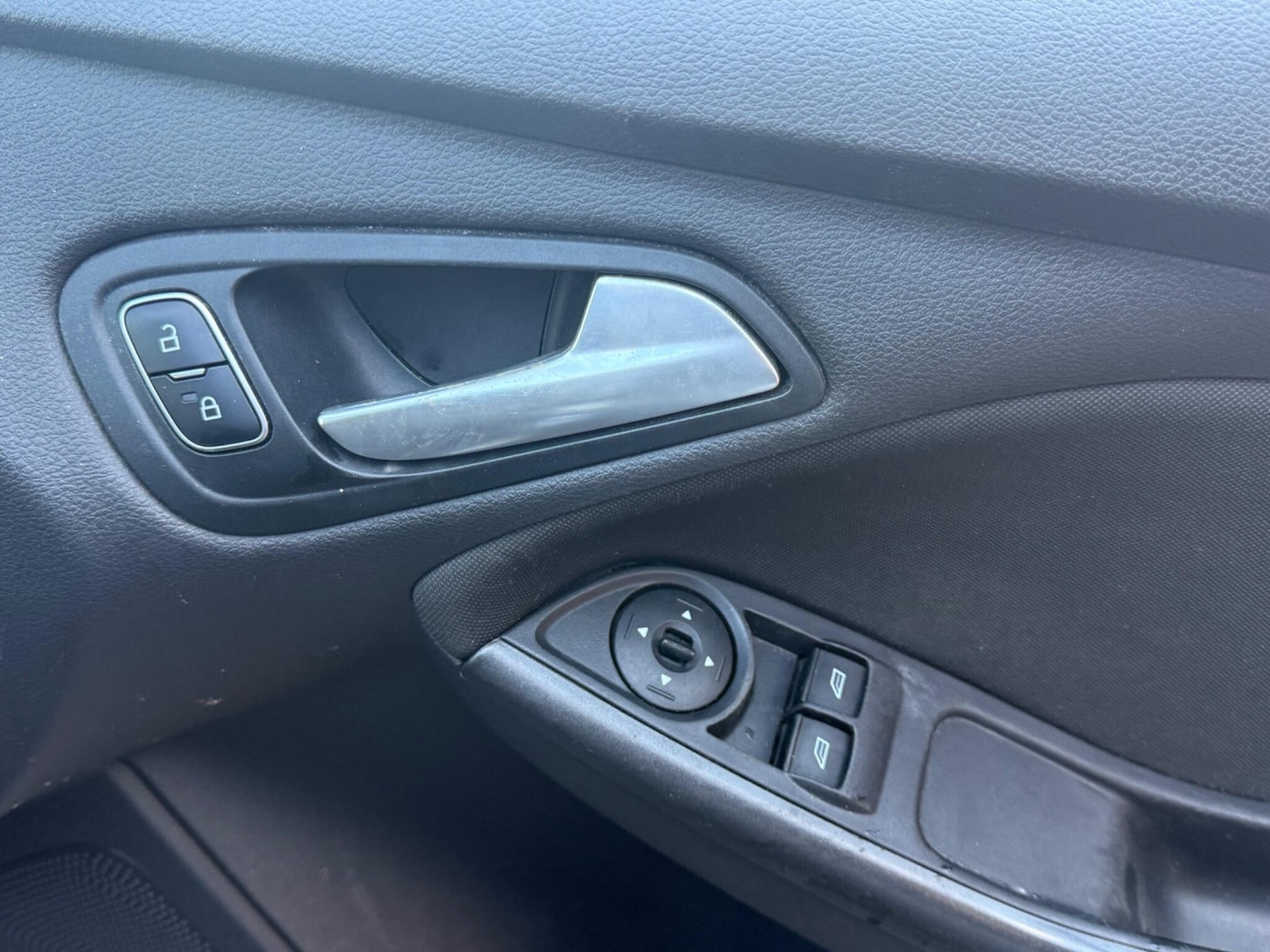 Used Ford Focus 2015 for sale - 76728556: Photo 9