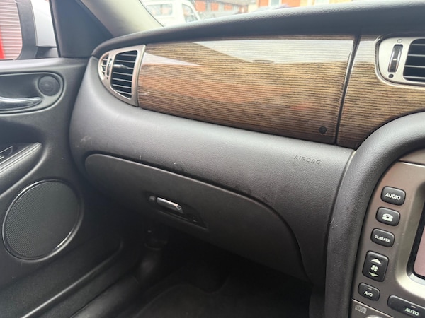 Used Jaguar X-Type 2009 for sale - 75990696: Photo 17
