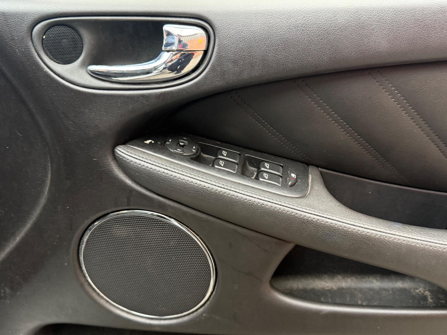 Used Jaguar X-Type 2009 for sale - 75990696: Photo 9