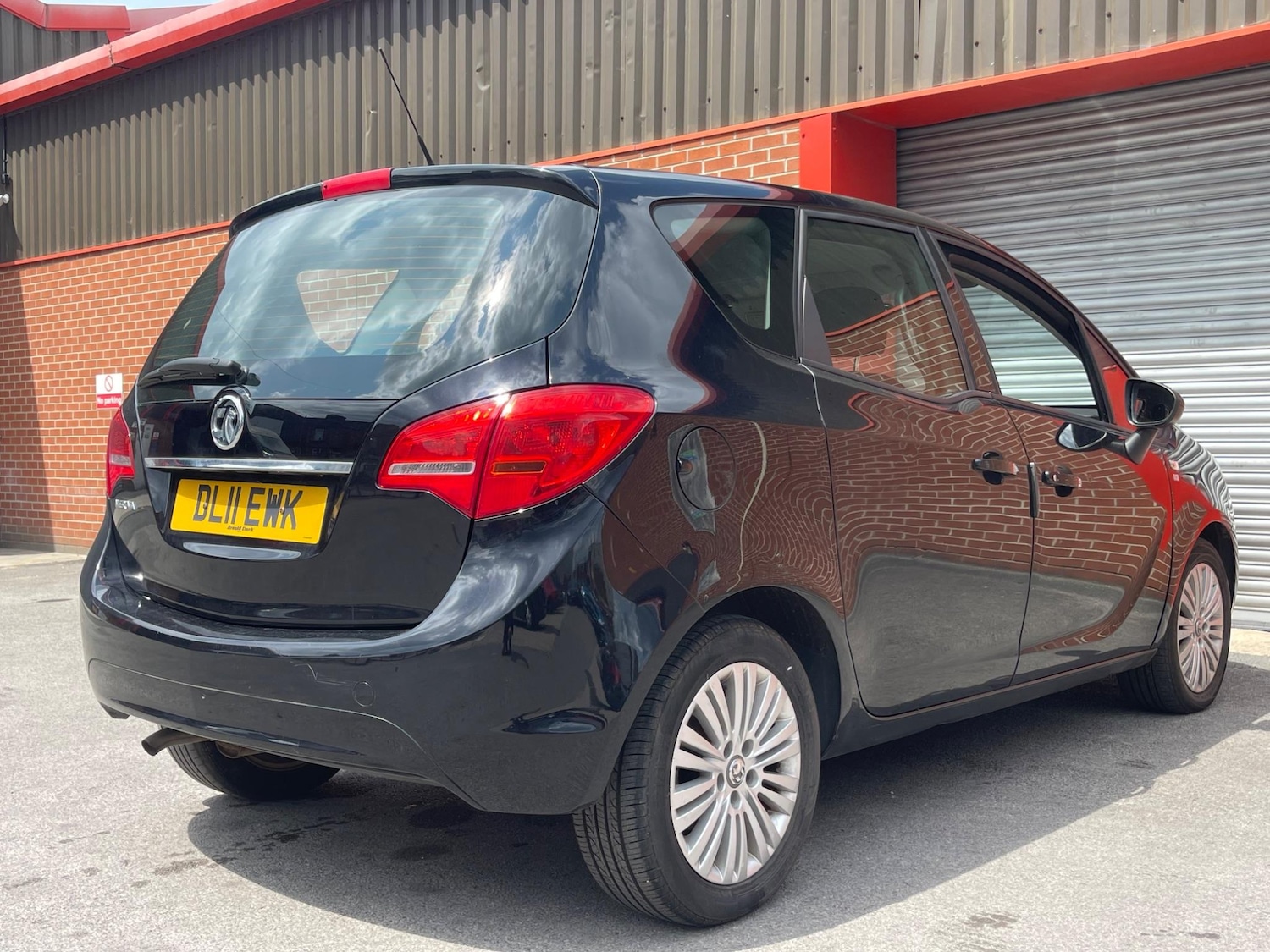 Vehicle 28