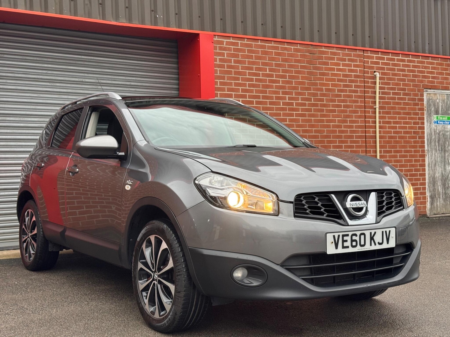 Used Nissan Qashqai 2010 for sale - 76560974: Photo 2