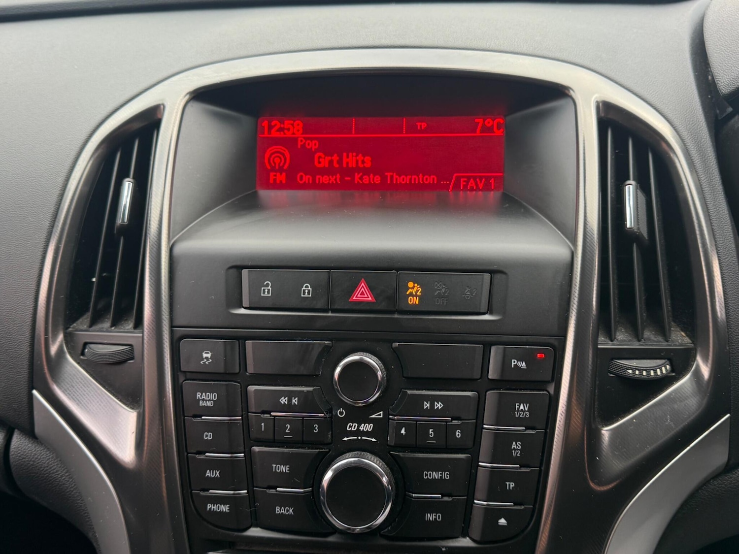 Used Vauxhall Astra 2010 for sale - 77082143: Photo 16