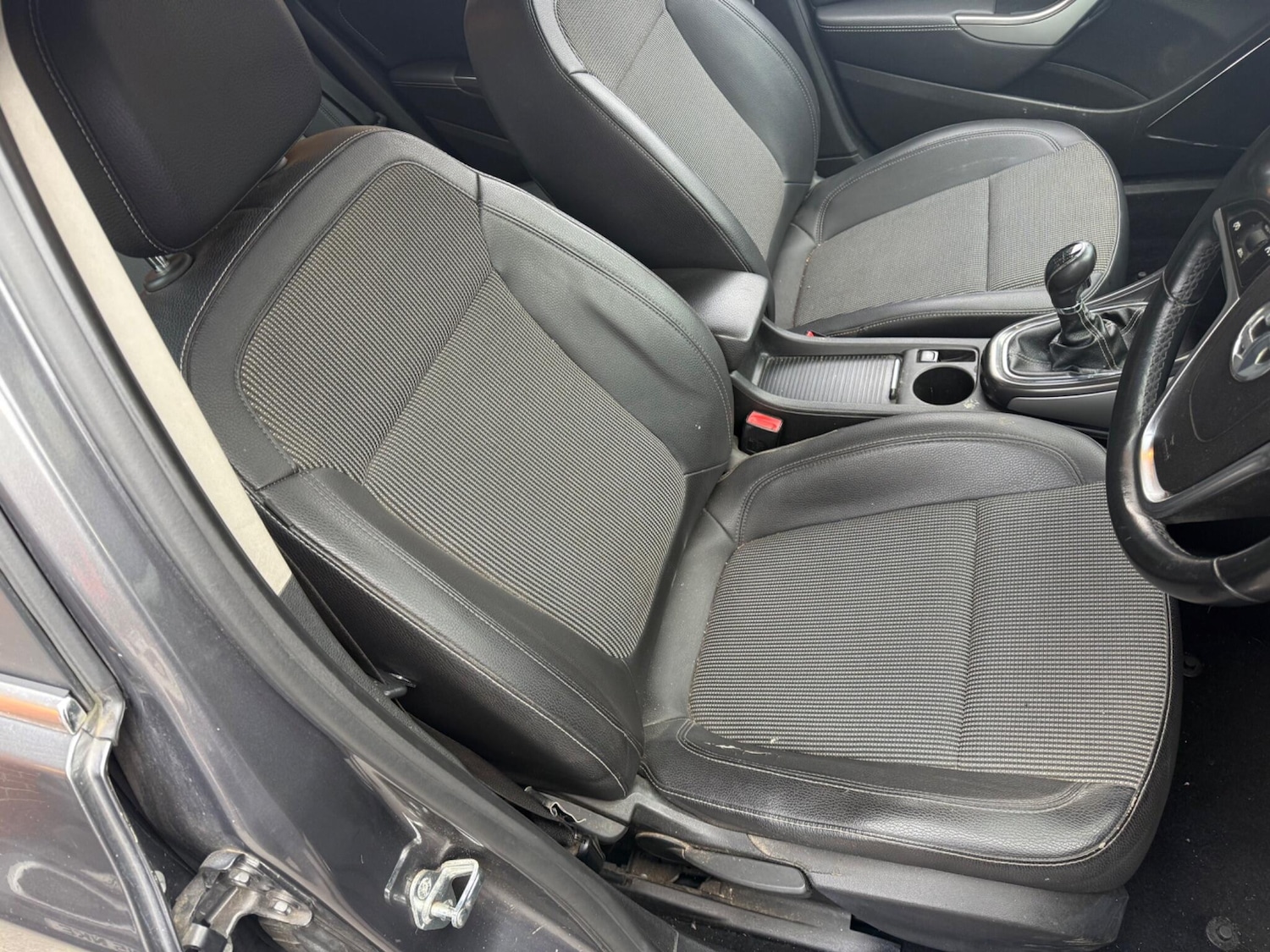 Used Vauxhall Astra 2010 for sale - 77082143: Photo 23