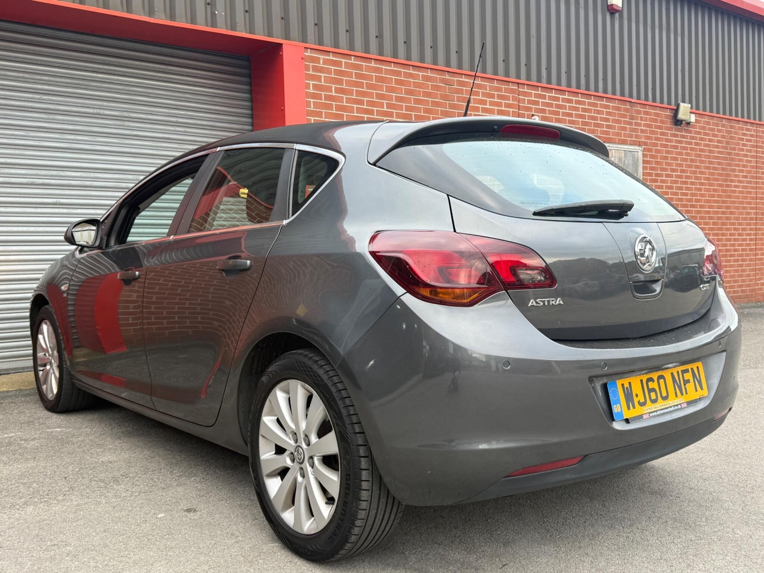 Used Vauxhall Astra 2010 for sale - 77082143: Photo 32