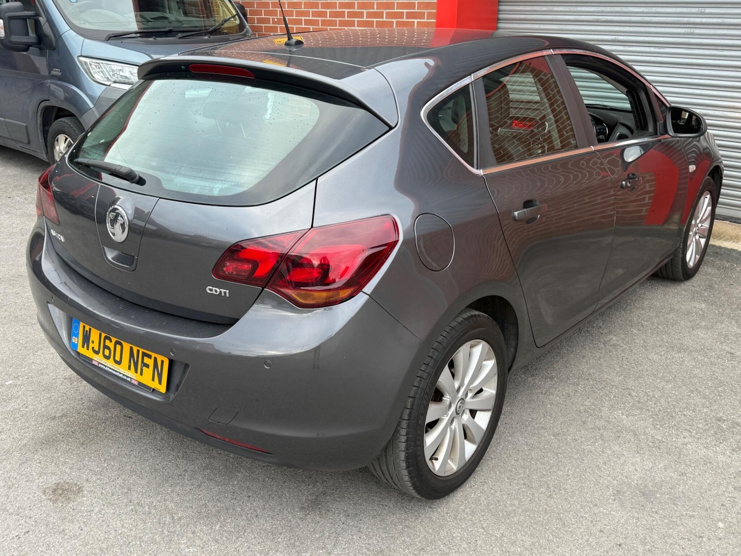 Used Vauxhall Astra 2010 for sale - 77082143: Photo 35