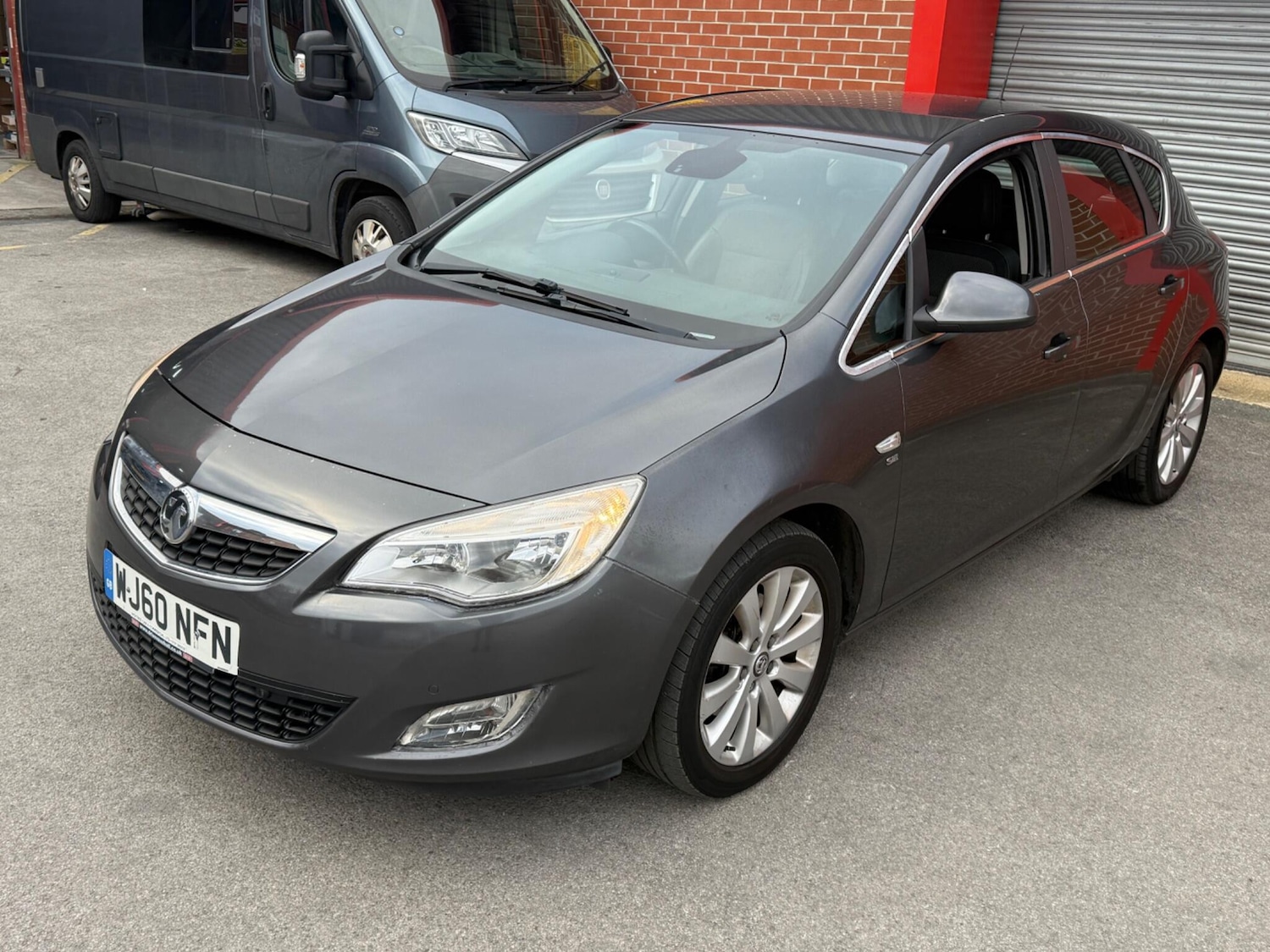 Used Vauxhall Astra 2010 for sale - 77082143: Photo 6