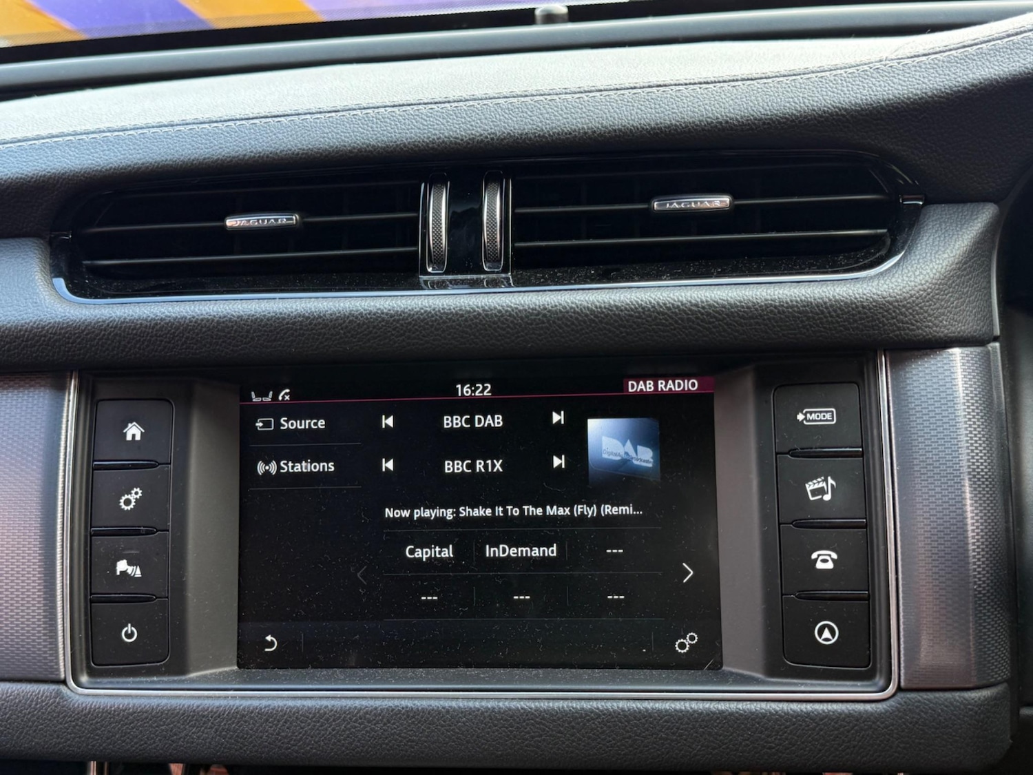 Used Jaguar XF 2016 for sale - 76094956: Photo 16