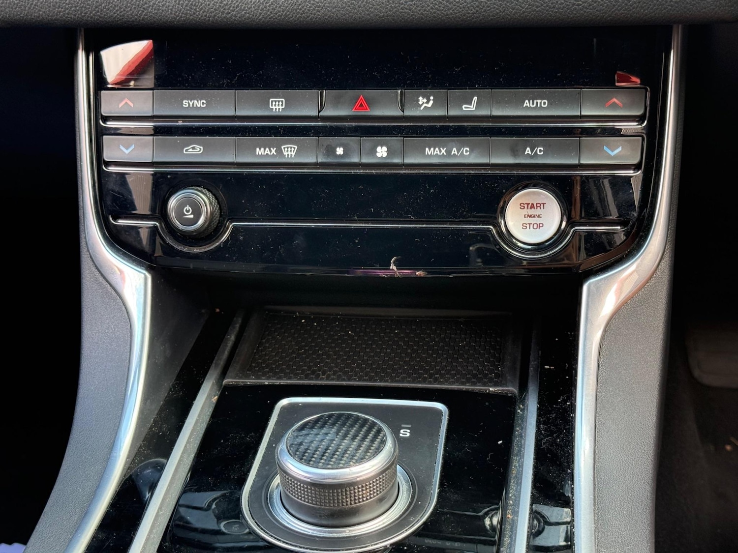 Used Jaguar XF 2016 for sale - 76094956: Photo 17