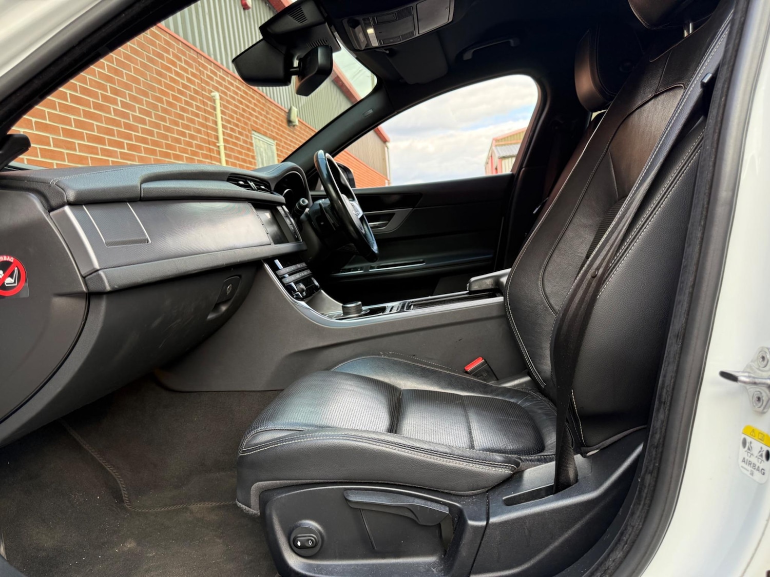 Used Jaguar XF 2016 for sale - 76094956: Photo 24