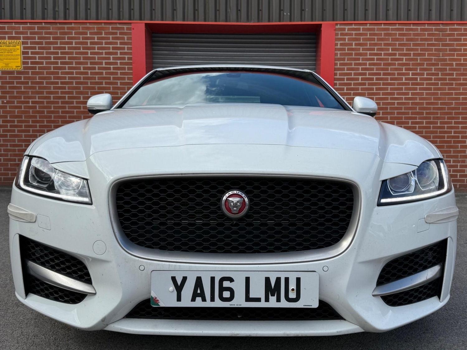 Used Jaguar XF 2016 for sale - 76094956: Photo 3