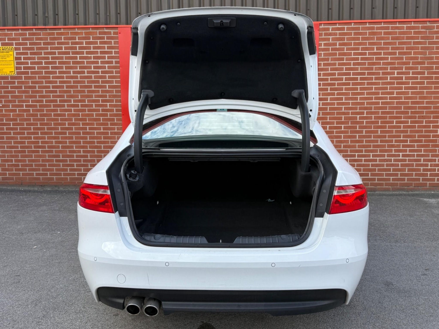 Used Jaguar XF 2016 for sale - 76094956: Photo 36