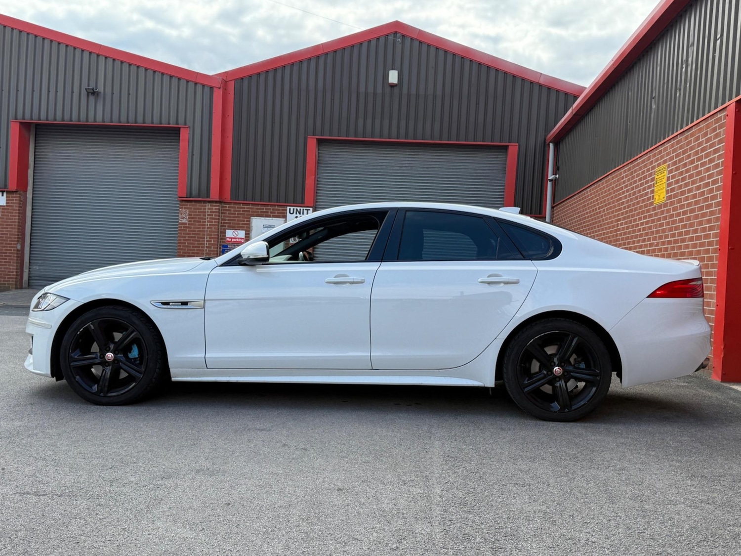 Used Jaguar XF 2016 for sale - 76094956: Photo 8