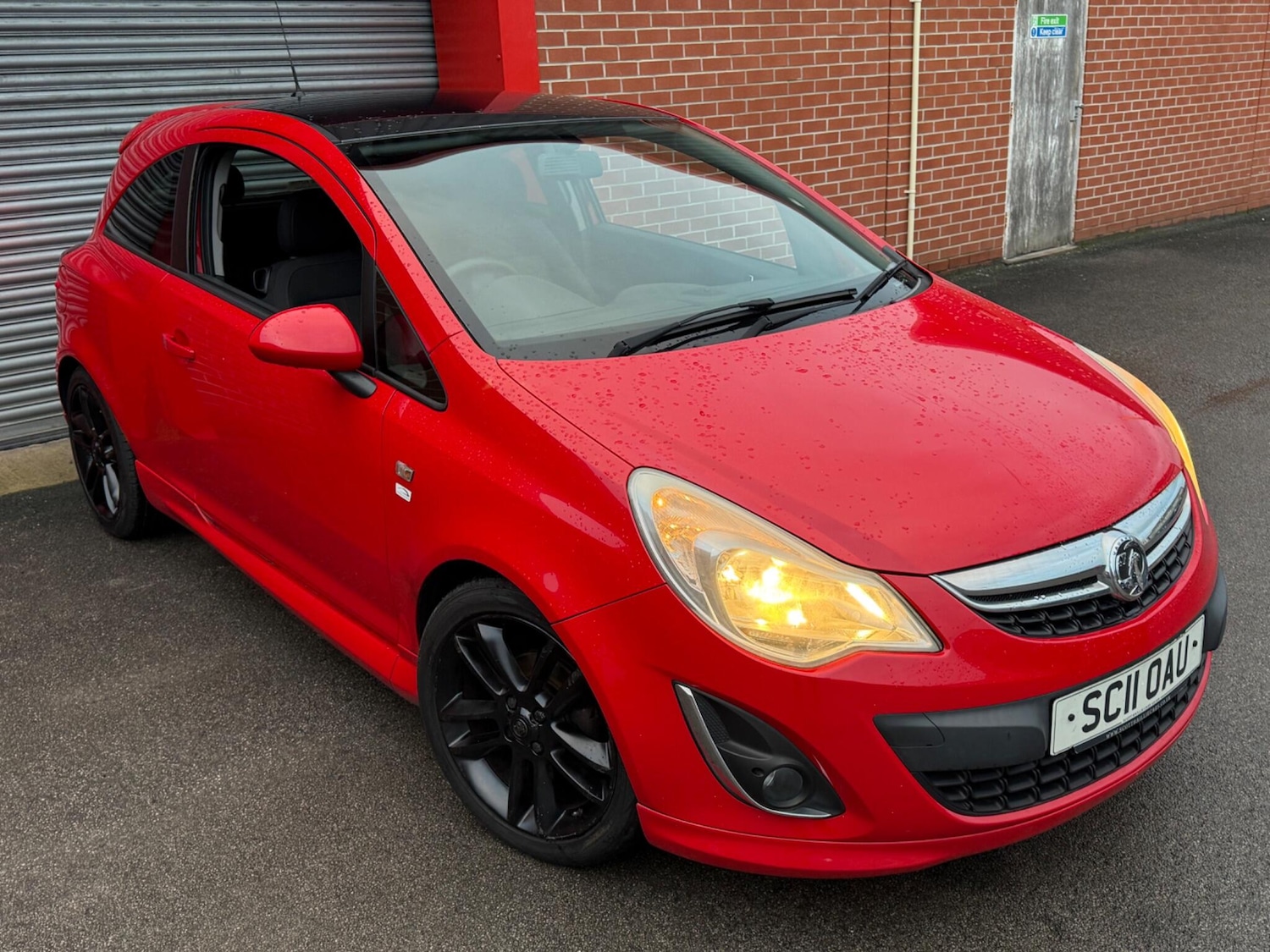 Used Vauxhall Corsa 2011 for sale - 77237955: Photo 2