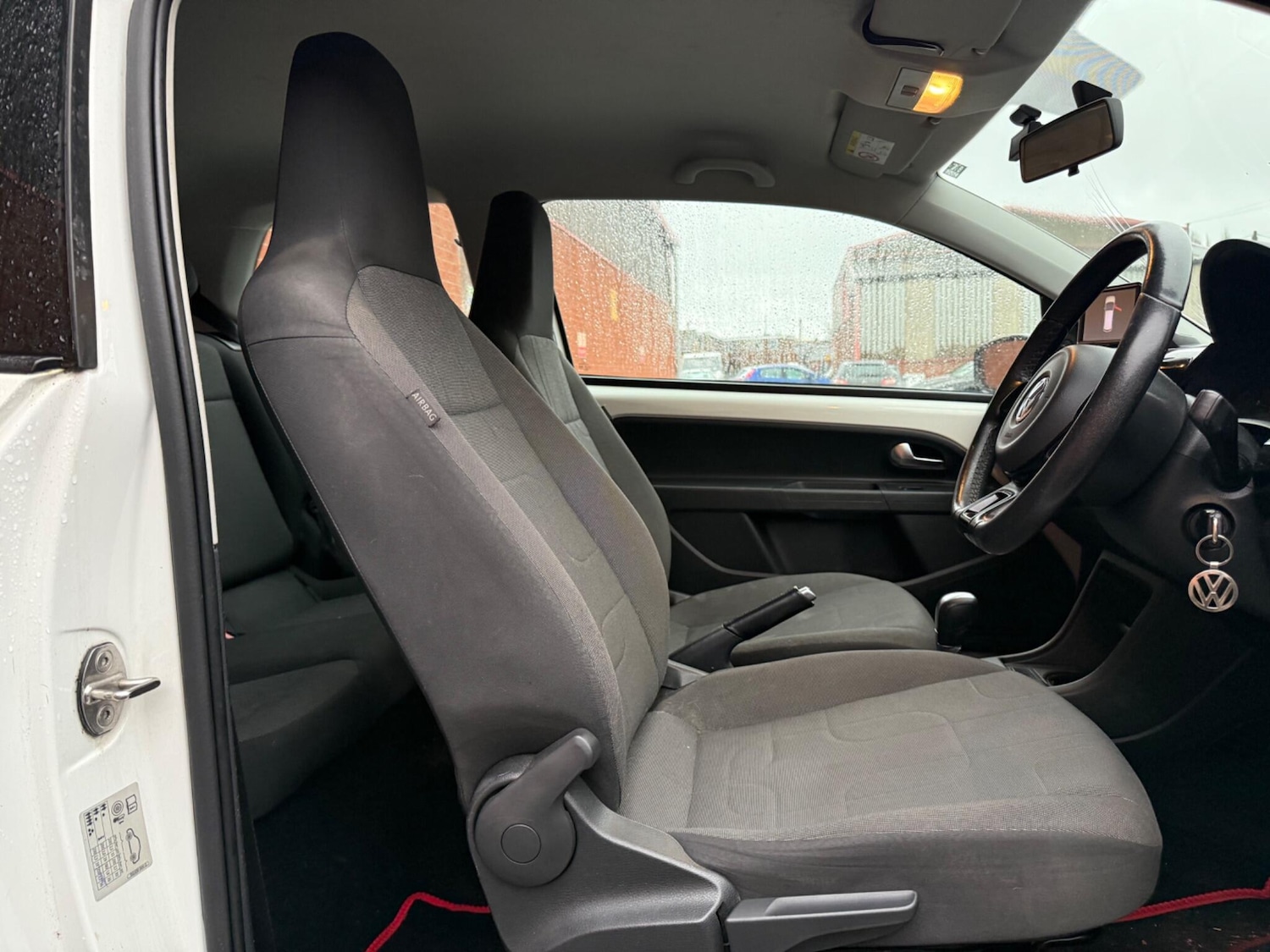 Used Volkswagen up! 2016 for sale - 77345261: Photo 17
