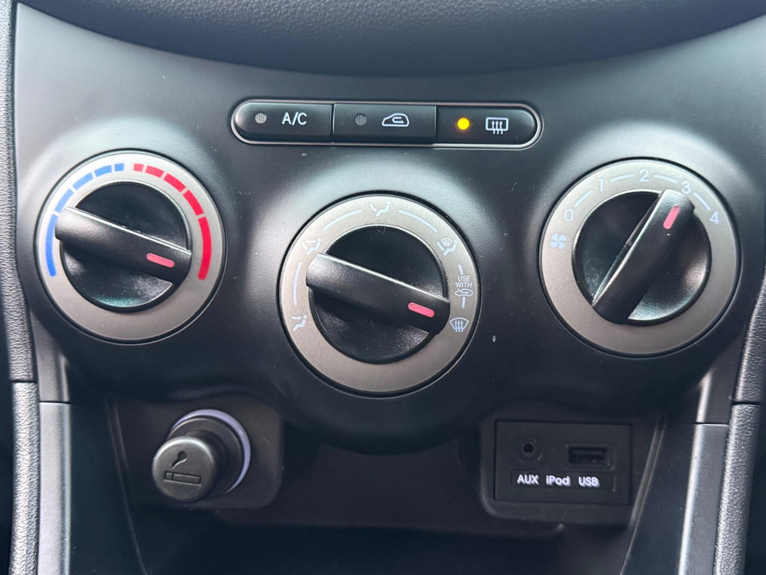 Used Hyundai i10 2012 for sale - 77163491: Photo 15