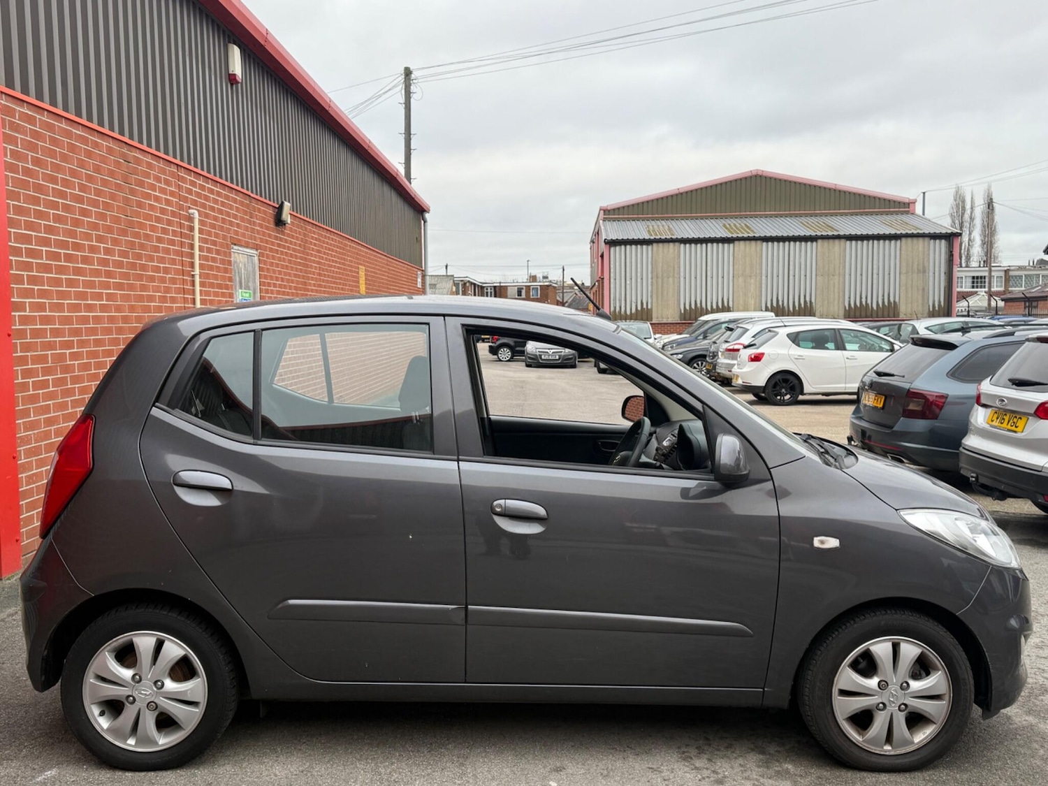 Used Hyundai i10 2012 for sale - 77163491: Photo 7