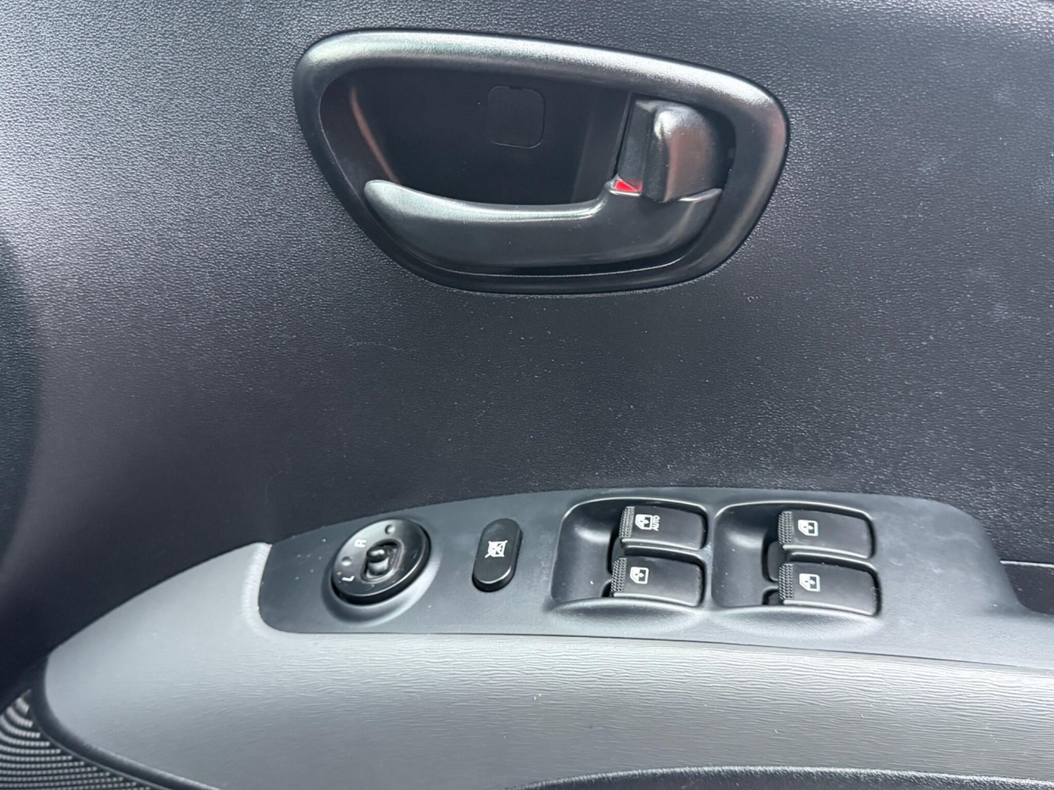 Used Hyundai i10 2012 for sale - 77163491: Photo 9