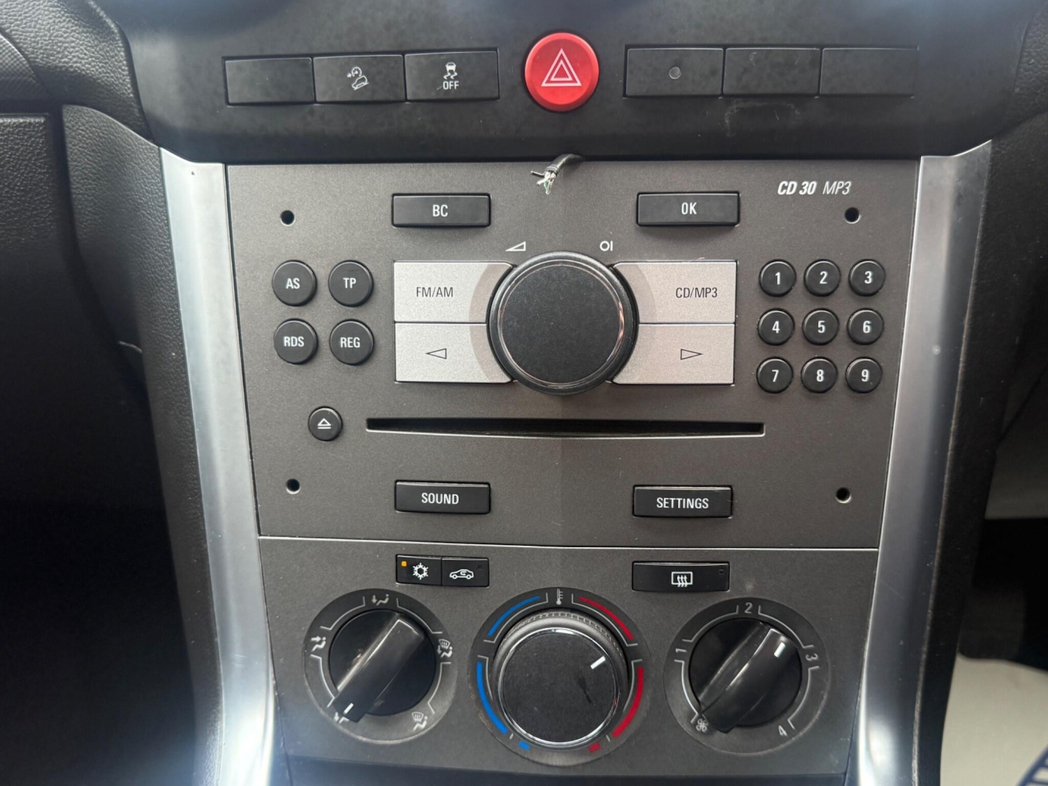 Used Vauxhall Antara 2014 for sale - 77723030: Photo 17