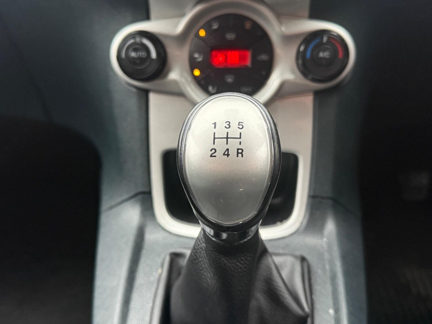 Used Ford Fiesta 2012 for sale - 77468368: Photo 18