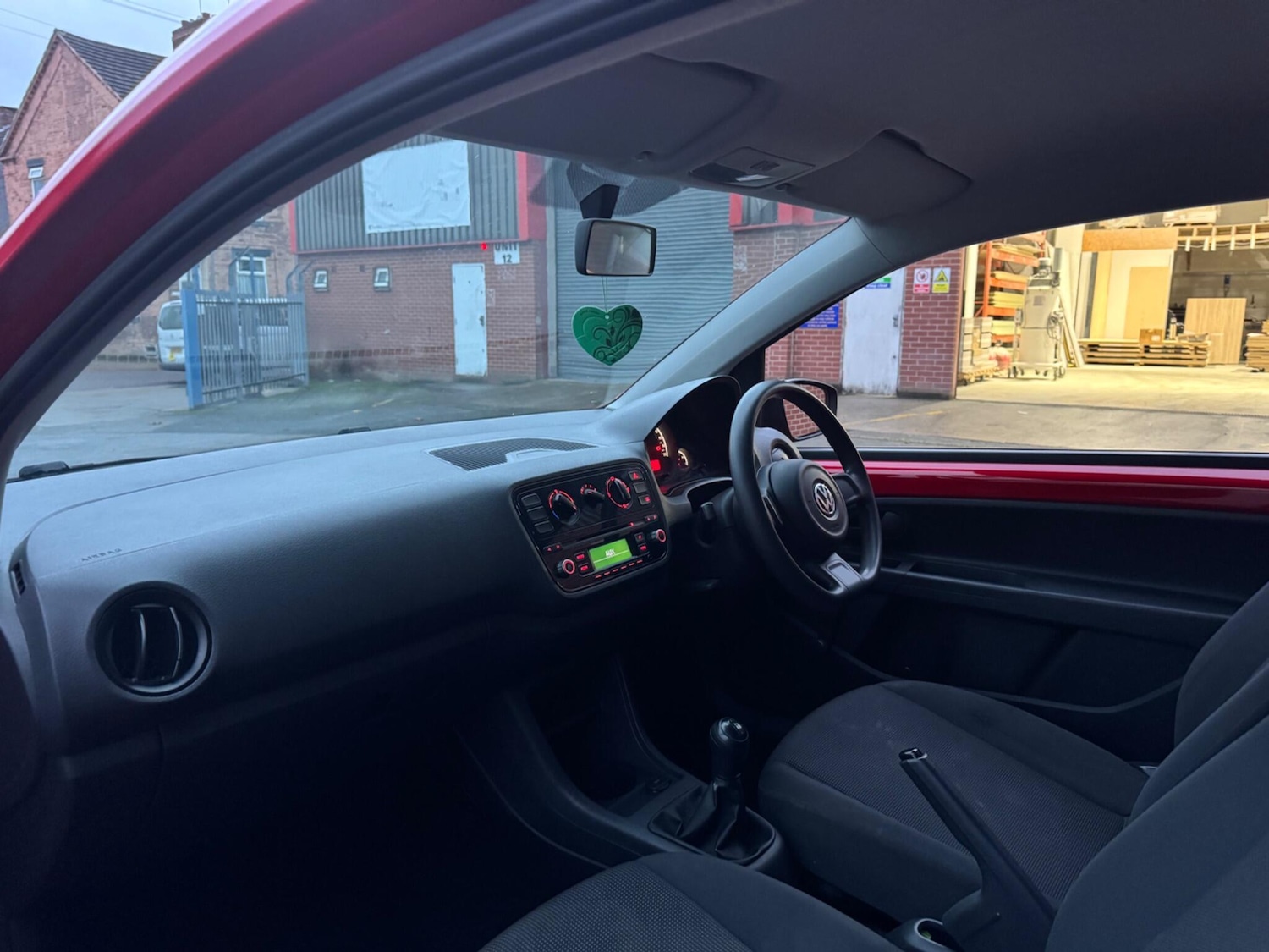 Used Volkswagen up! 2014 for sale - 76561258: Photo 18