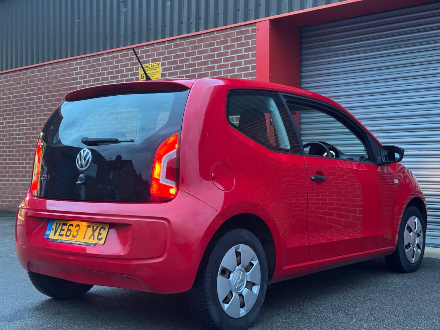 Used Volkswagen up! 2014 for sale - 76561258: Photo 25