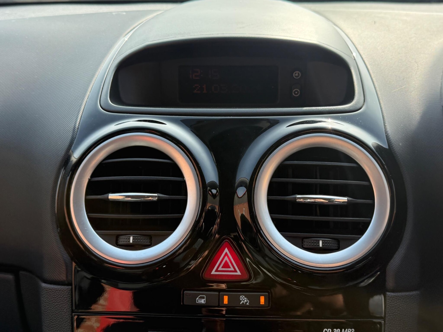 Used Vauxhall Corsa for sale - 77978340: Photo 16