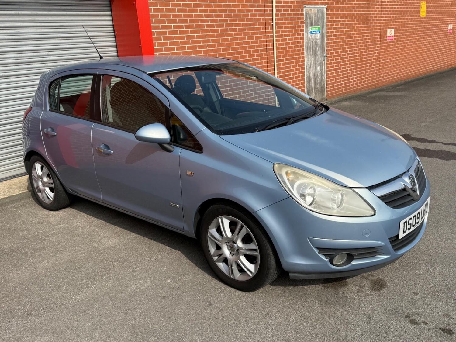 Used Vauxhall Corsa for sale - 77978340: Photo 2