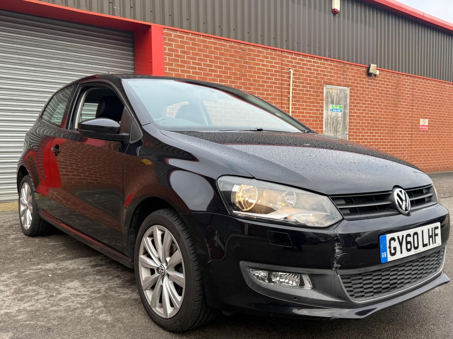 Used Volkswagen Polo 2010 for sale - 77082055: Photo 1