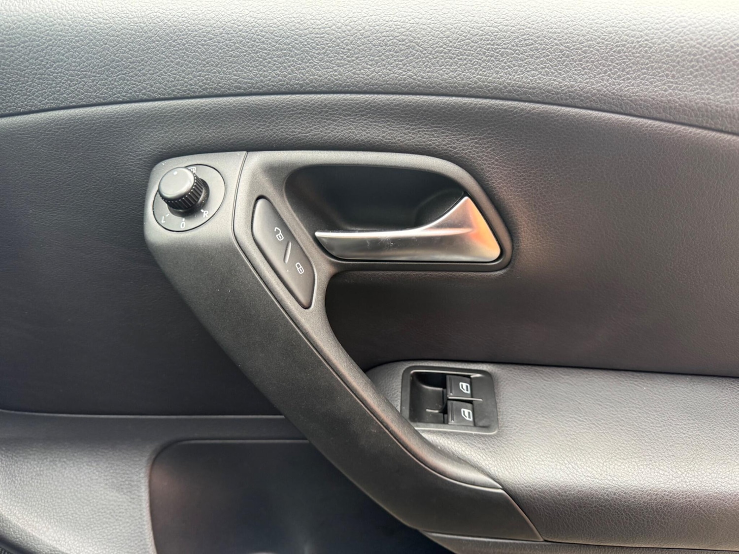 Used Volkswagen Polo 2010 for sale - 77082055: Photo 10