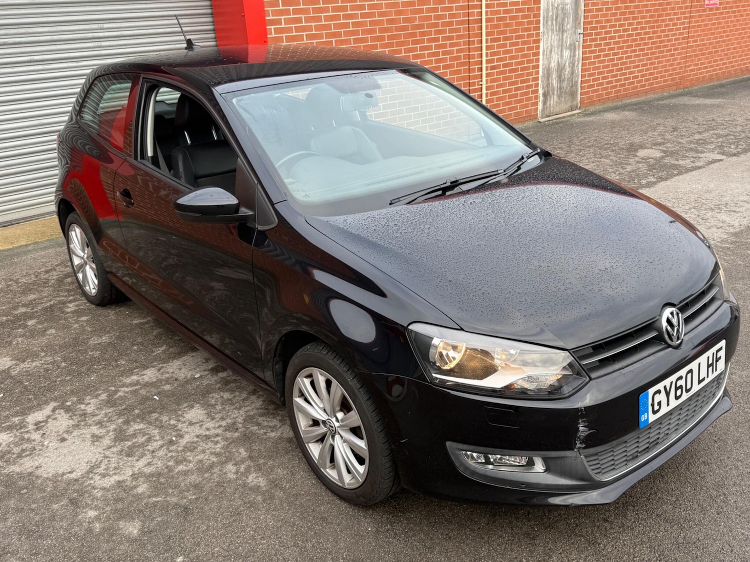 Used Volkswagen Polo 2010 for sale - 77082055: Photo 2