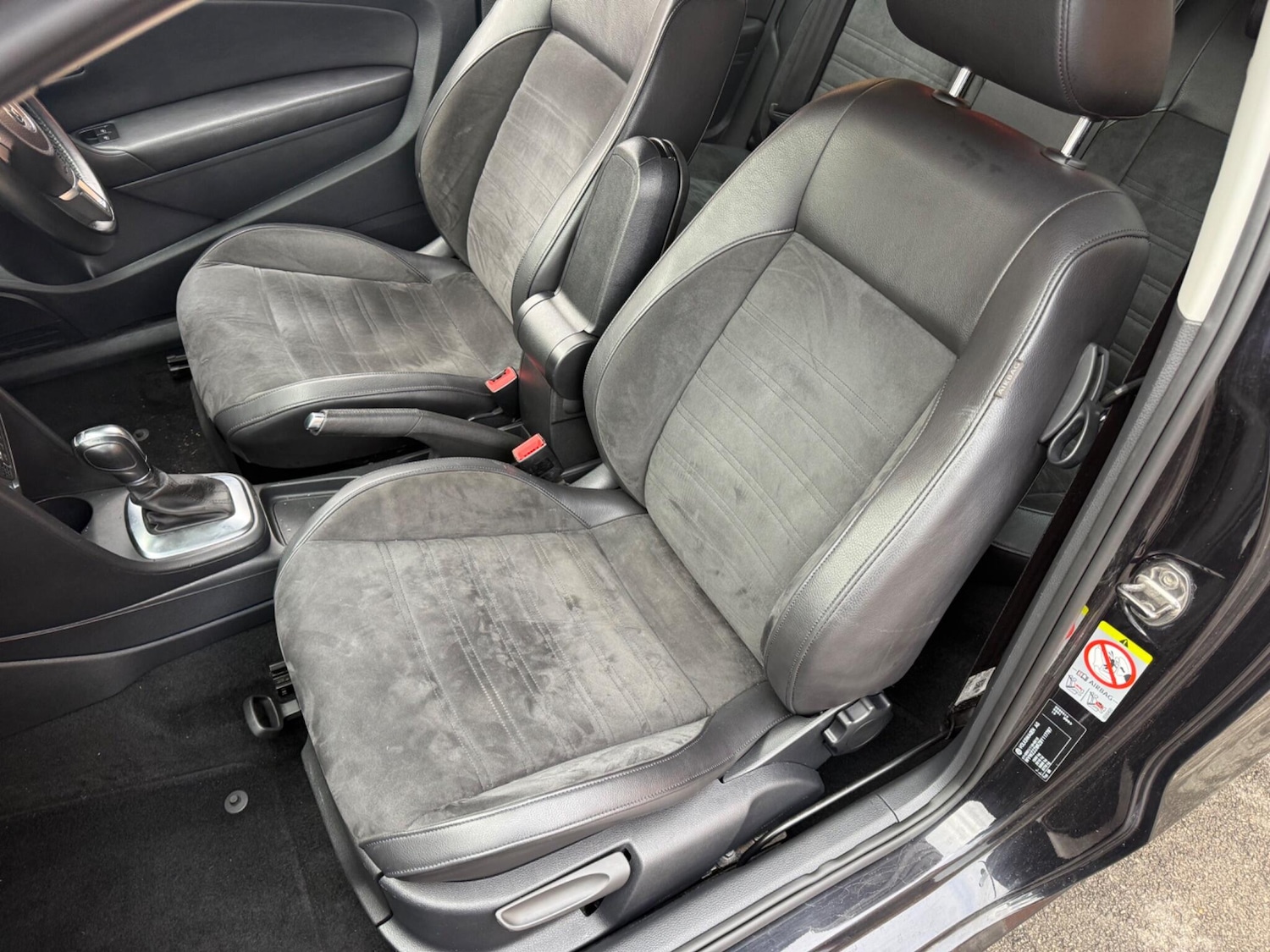 Used Volkswagen Polo 2010 for sale - 77082055: Photo 23