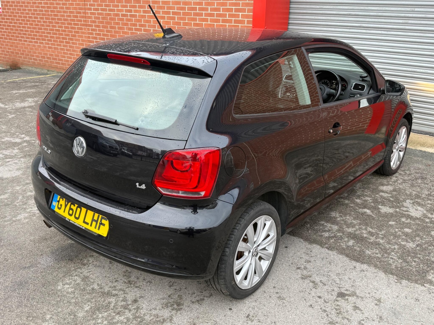 Used Volkswagen Polo 2010 for sale - 77082055: Photo 33