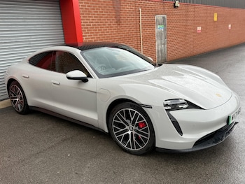 Used Porsche Taycan 2021 for sale - 78276400: Photo