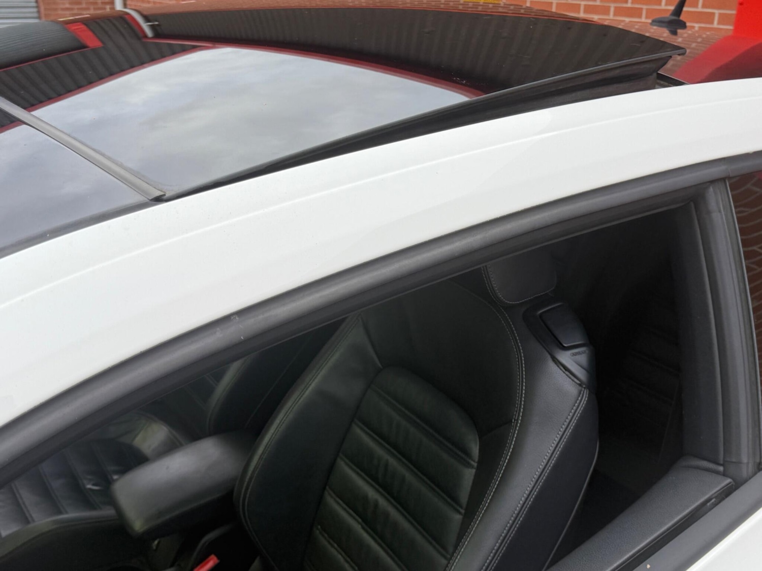 Used Volkswagen Scirocco 2011 for sale - 76585038: Photo 8