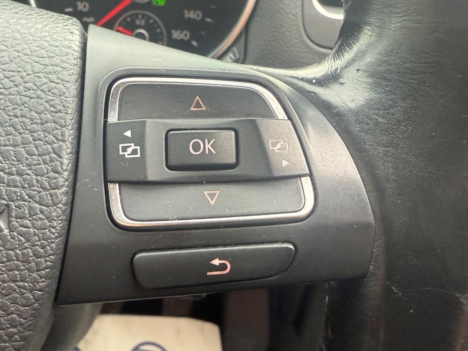 Used Volkswagen Golf 2010 for sale - 77454949: Photo 11