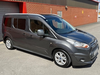 Used Ford Grand Tourneo Connect 2015 for sale - 78481643: Photo