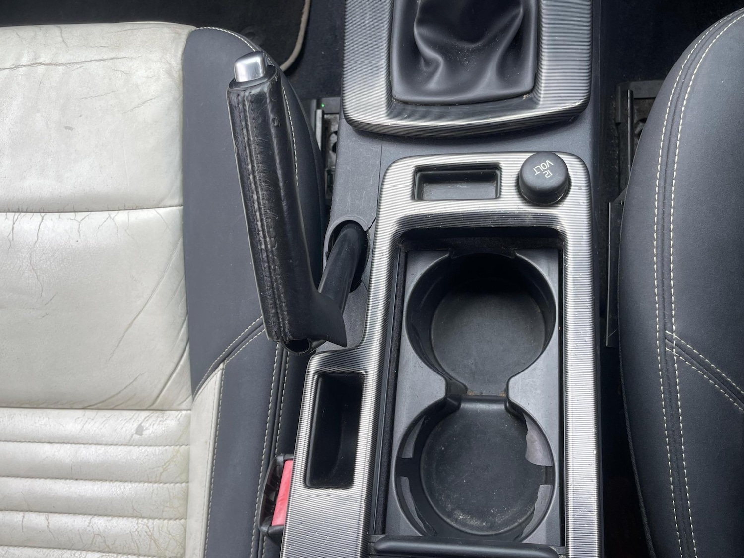 Used Volvo V50 2010 for sale - 76765185: Photo 15