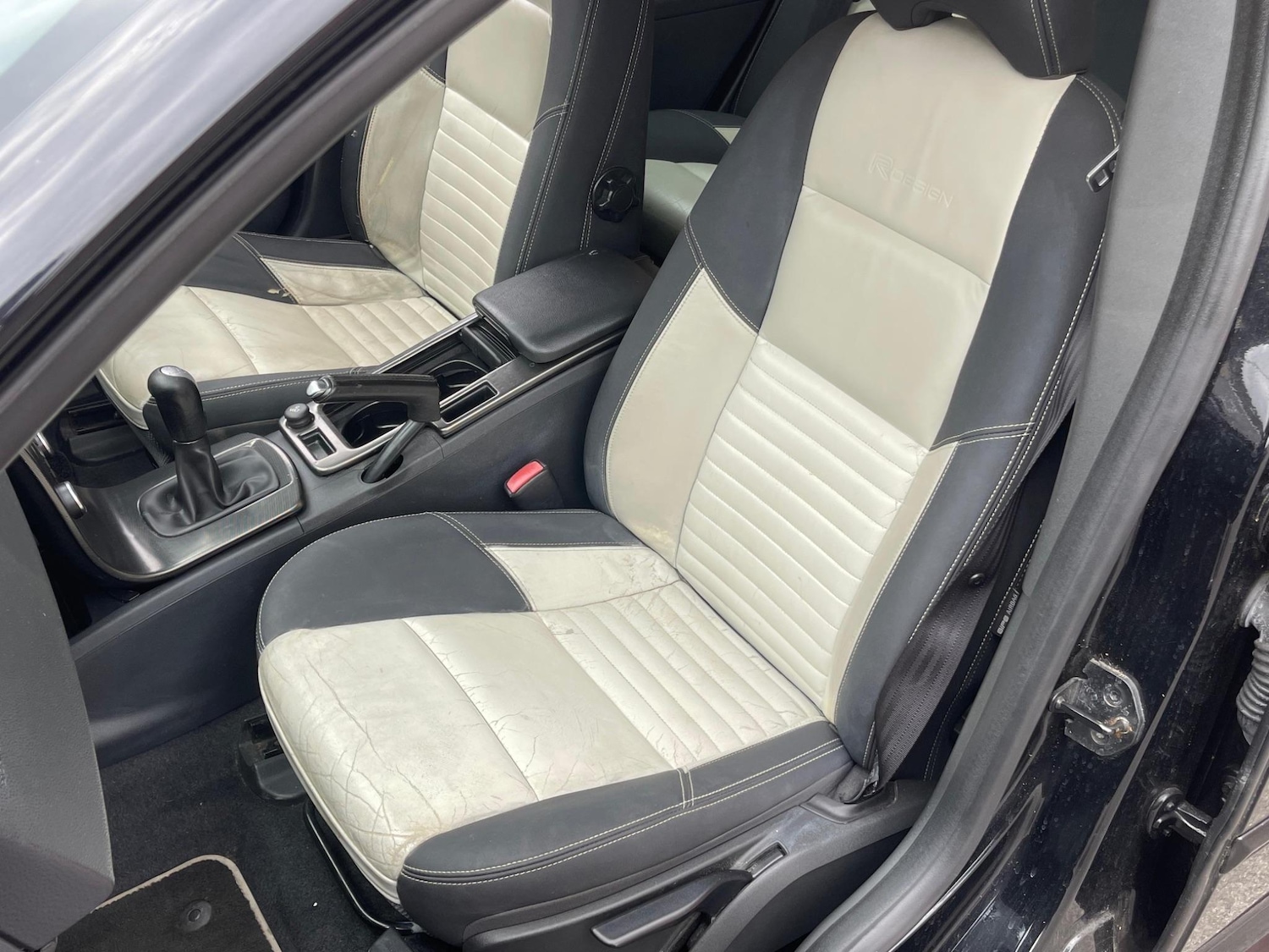 Used Volvo V50 2010 for sale - 76765185: Photo 20