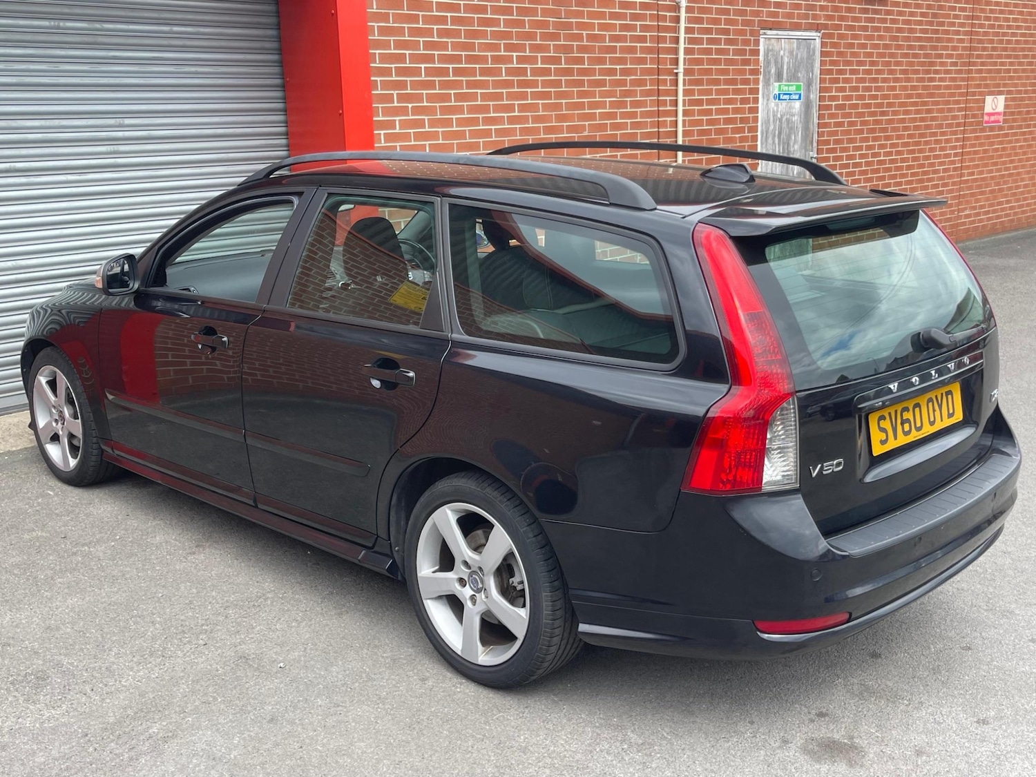 Used Volvo V50 2010 for sale - 76765185: Photo 28