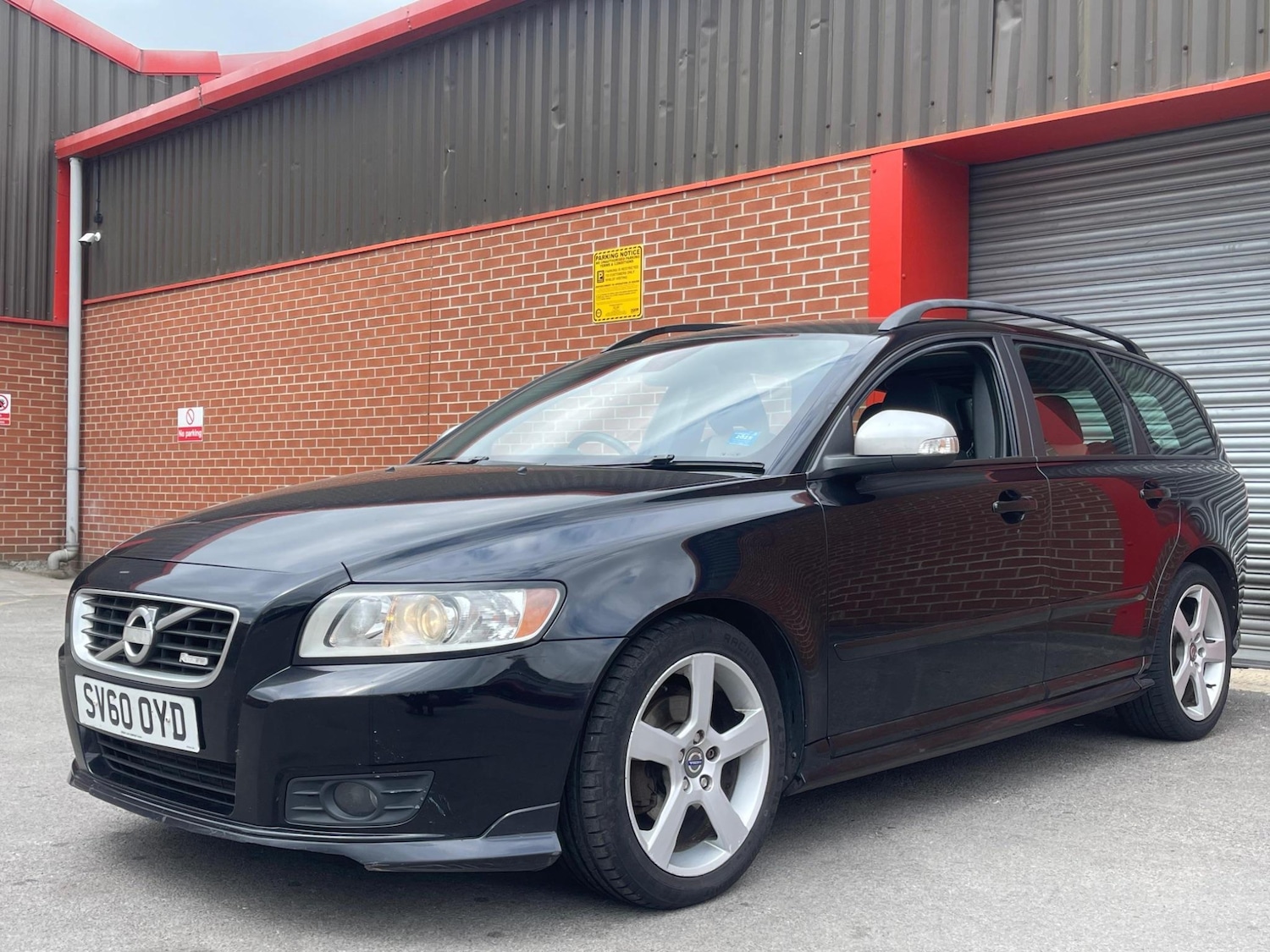 Used Volvo V50 2010 for sale - 76765185: Photo 3