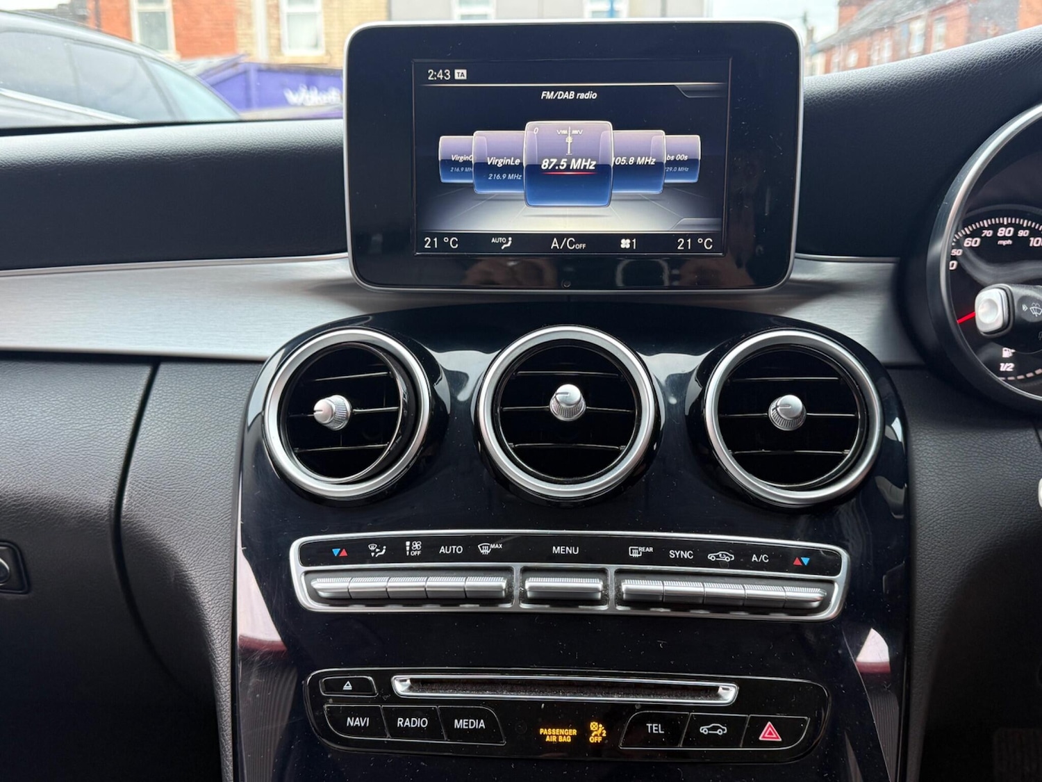 Used Mercedes-Benz C Class 2015 for sale - 77237495: Photo 17