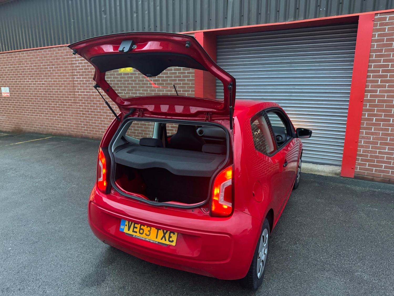 Used Volkswagen up! 2014 for sale - 76992020: Photo 26