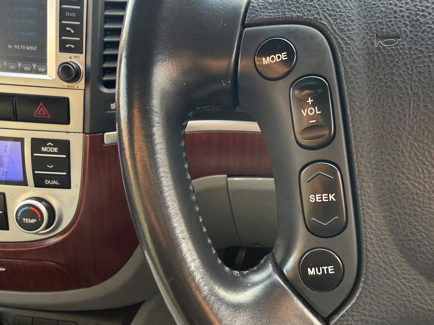 Used Hyundai Santa Fe 2009 for sale - 77882891: Photo 13