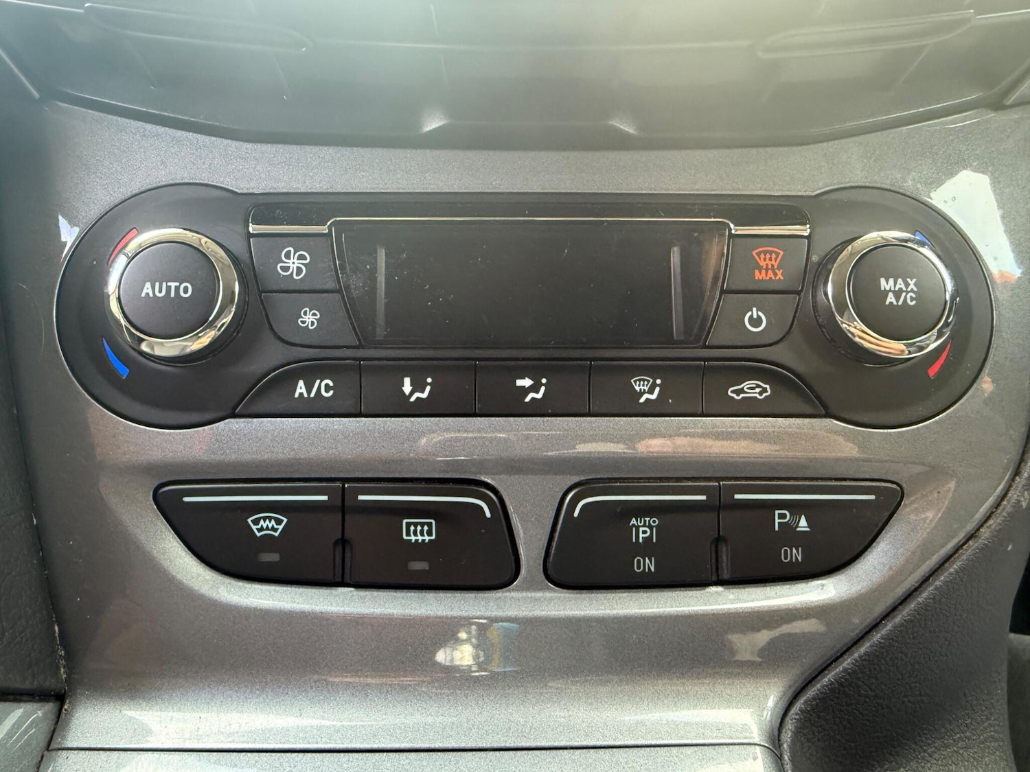 Used Ford Focus 2011 for sale - 77082054: Photo 19