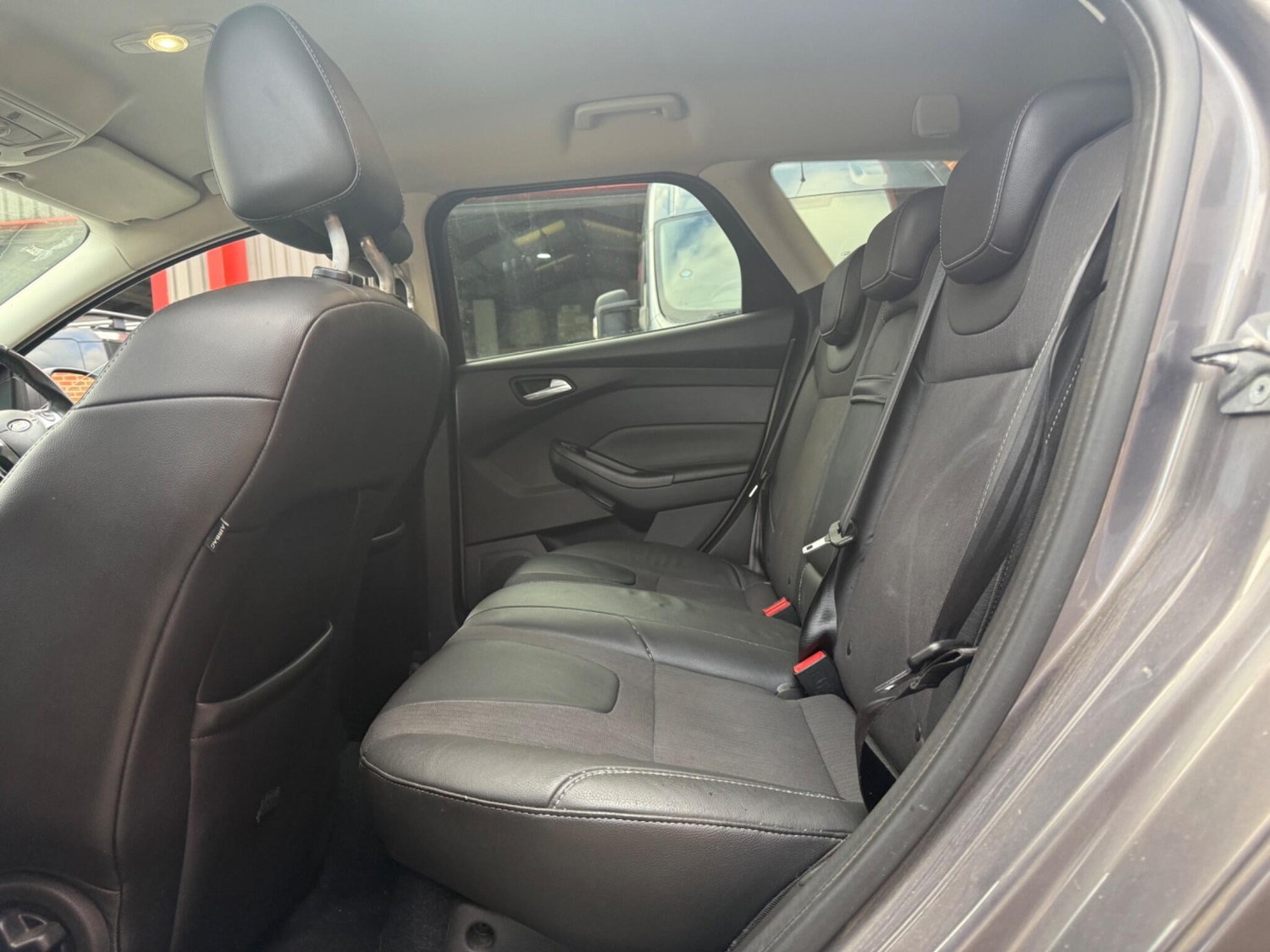 Used Ford Focus 2011 for sale - 77082054: Photo 27