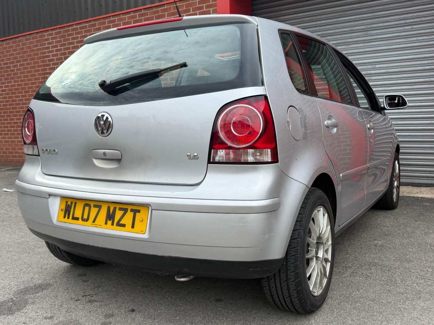 Vehicle 33